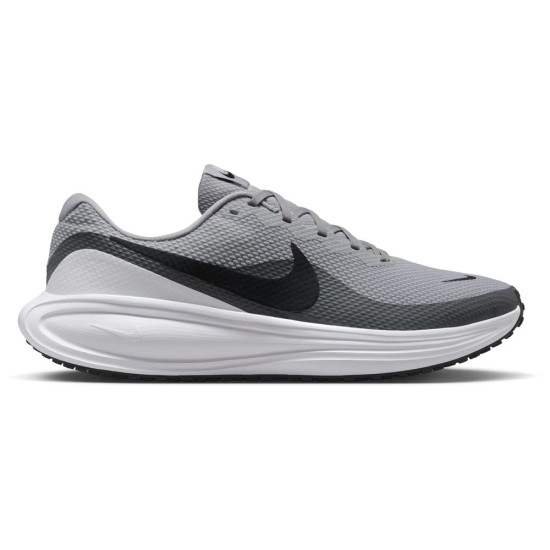 Nike Revolution 8